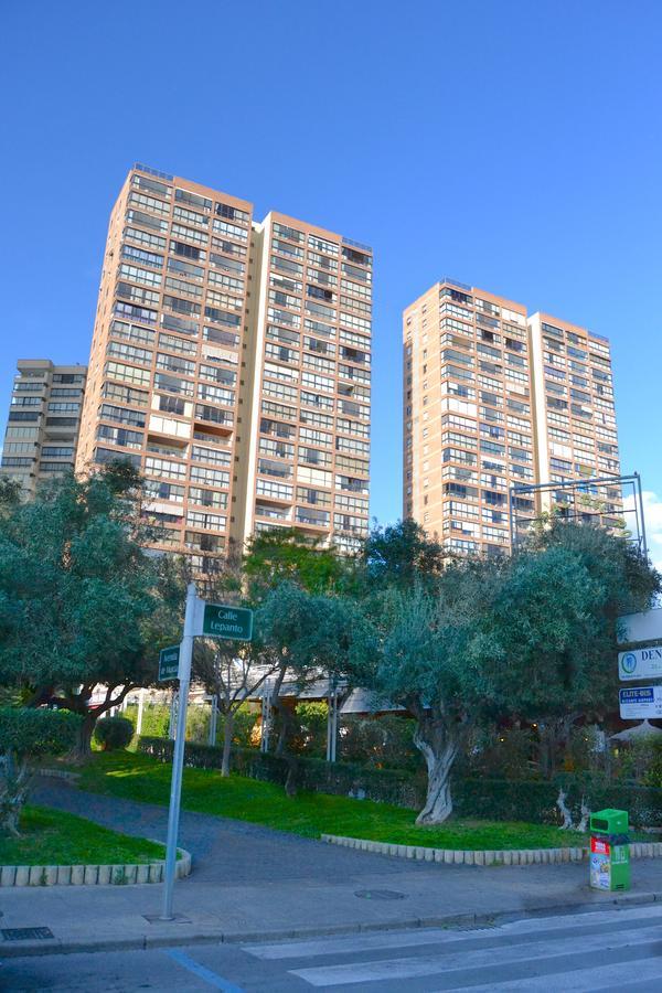 Edificio Gemelos 2 Benidorm Bagian luar foto